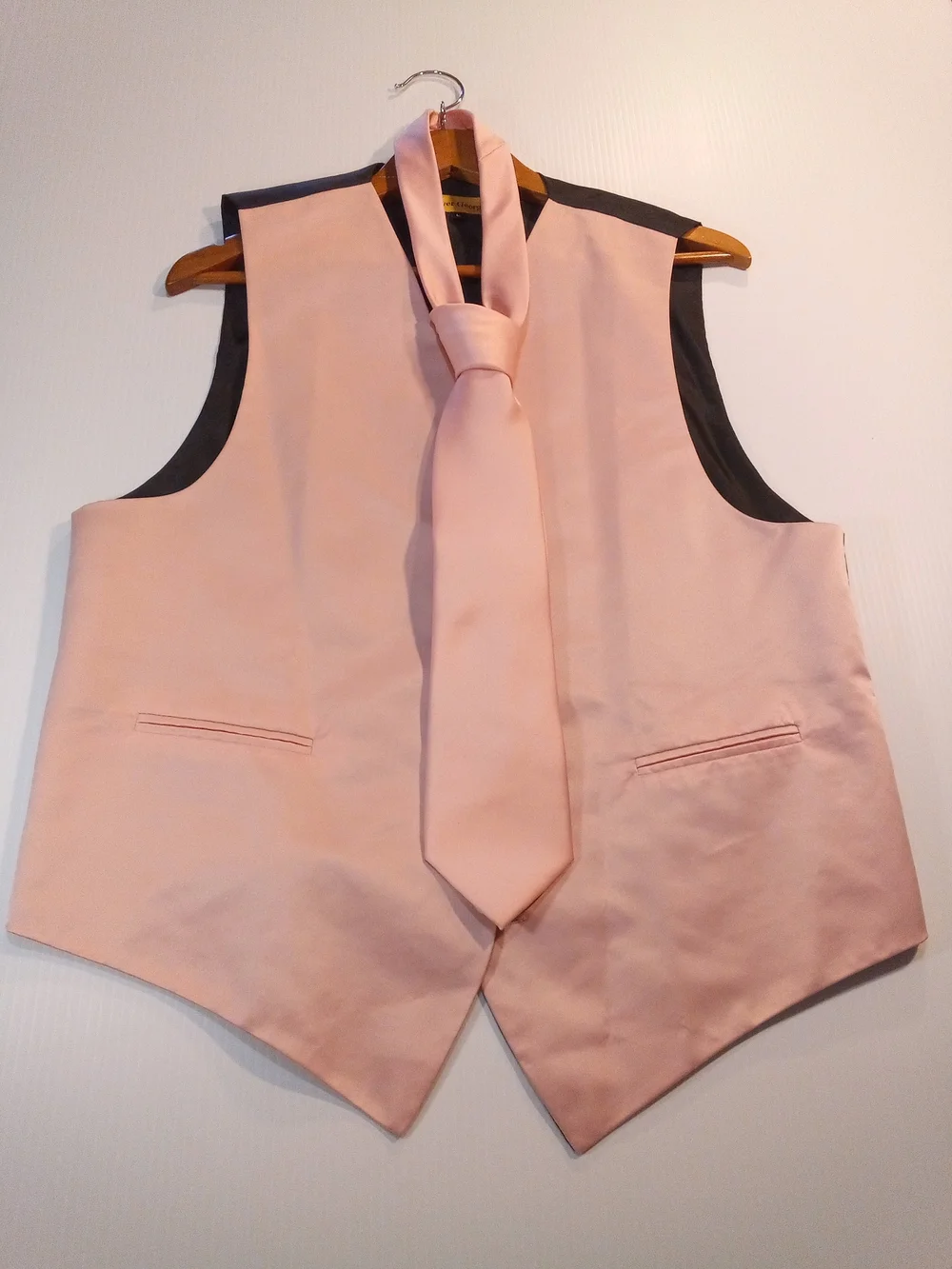Oliver George Men's Solid Pink/Black Tuxedo Formal Vest w/ Matching Tie L